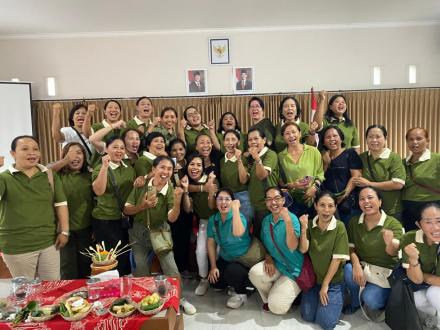 Kunjungan Dari Ni Luh Pertami Jelantik